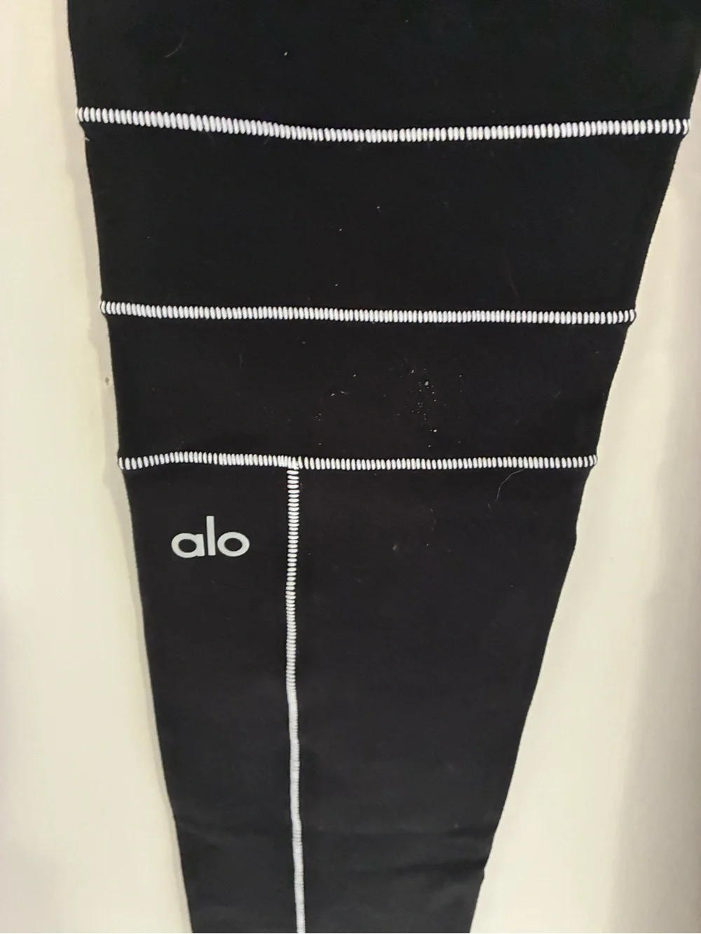 Womens Alo Leggings Black With White Piping SZ XS
